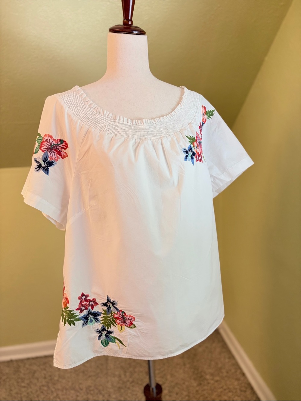 Talbots White Floral Embroidered Peasant Blouse Smocked Off Shoulder Top